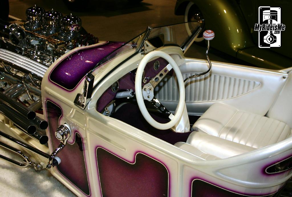 pearl white interior, Roadster