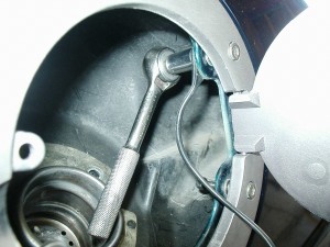 Fastening the gas cap lanyard