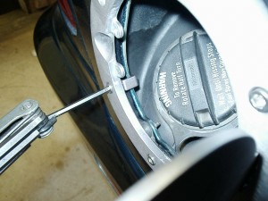 Tightening the allen screw