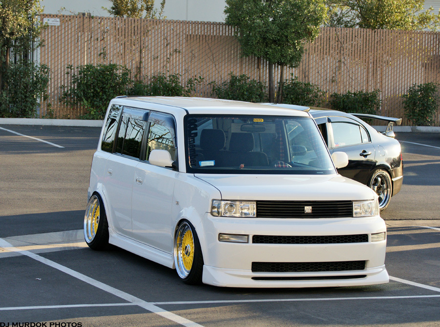 Hellaflush Scion xB tuner box The other way I'd wanna build a box is seen