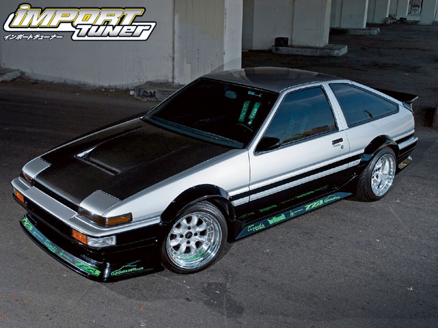 AE86 street drift Corolla GTS This next example is a sweet street version 