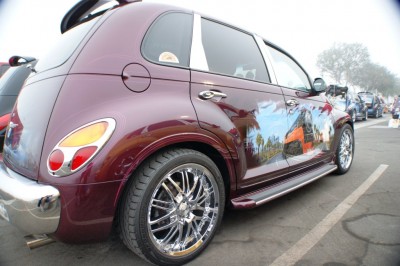 PT Cruisers gone so wrong! Very wrong mural painting