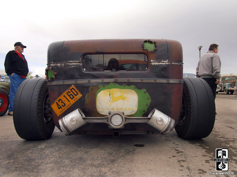 Super low and wide cummins diesel rat rod The diesel rod is the imagination