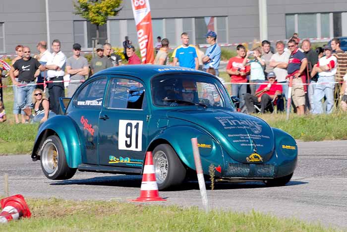 VW 1303S lifts the rear inside wheel while cornering Another German racer