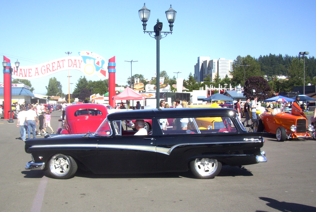 2door wagons are so cool and this slick'57 Ford is no exception