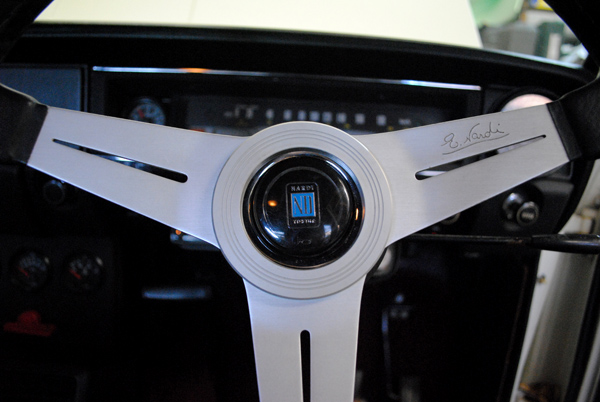 Nardi Classic steering wheel, Nardi horn button