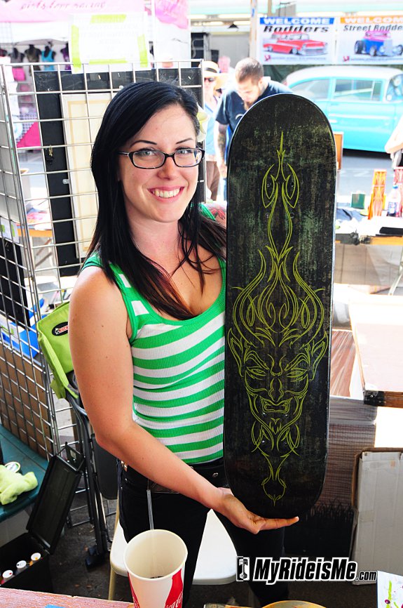 tiki pinstriping