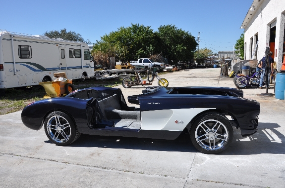 corvette restoration, custom corvette, Corvette restomod