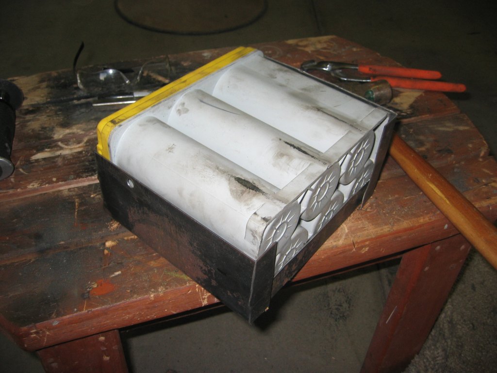 how to build a battery box