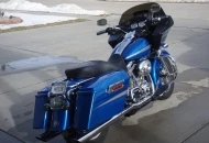 The street glide dash and seat were installed to lower the seat height. 