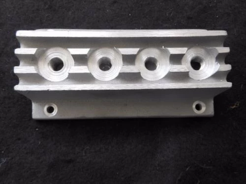 hot rod Nolstalia finned 4x2 fuel block  for 4 carb set up brand new  40.00 free shipping